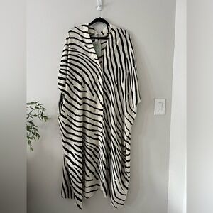 Zebra Print Kaftan 🦓 | Women’s: M/L